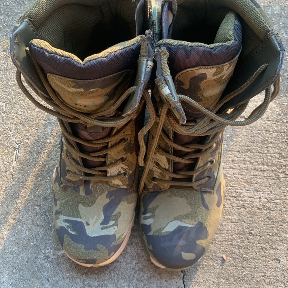 Men tactical boots🔥